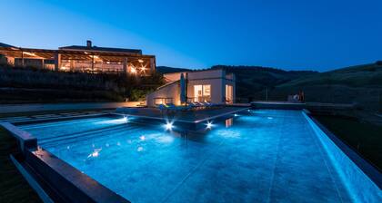 DIMORA MONTEFIORE, 11 nukkuu, huvila yksityinen uima-allas, sauna ja höyrysauna