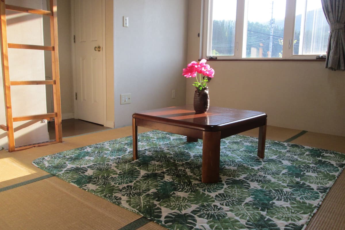 Tradisjonelt tomannsrom (Japanese Style,Extra room for 3-4 pax) | Wi-fi (inkludert)