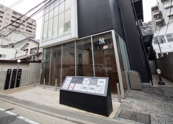 Verdunkelungsvorhänge, kostenloses WLAN, Bettwäsche