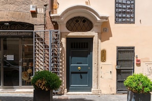 Dettaglio esterni