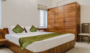 Standard Room, 1 King Bed, Non Smoking | Iron/ironing board, rollaway beds, free WiFi, bed sheets - Treebo Kings Suits, HSR Layout (Bengaluru)