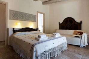 2 chambres, fer et planche à repasser, accès au Wi-Fi (inclus)