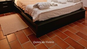 4 bedrooms, iron/ironing board, WiFi (free), bed sheets - Villa with a privileged panoramic view (Loule)