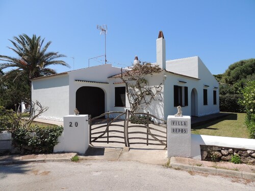 Popular holiday house with pool near the beach