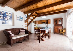 TV, fireplace - Big and beautiful apartment, 3 bedrooms, 1 bathroom, 2 km from the sea. (Sant'Antioco)