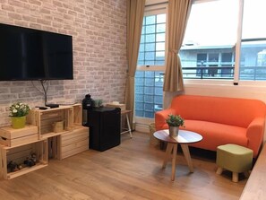 Comfort Quadruple Room | Desk, blackout drapes, soundproofing, free WiFi - Zhai Nan (Tainan)