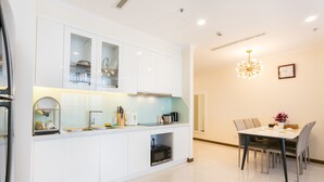 Apartment, 2 Bedrooms | Shared kitchen - Thao Moc Luxury Apartments (Ho Chi Minh City)