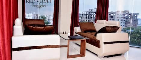 Televisi LED 32-inci dengan saluran TV premium dan TV