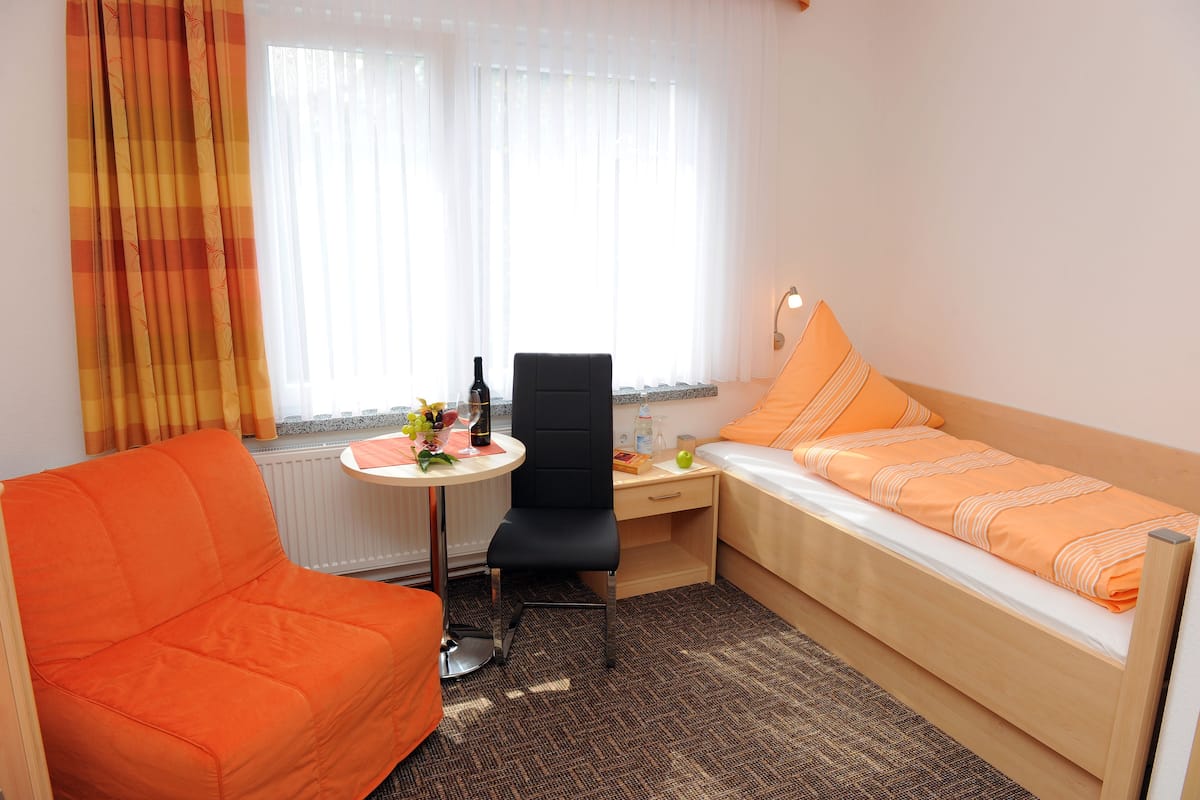 Klassieke eenpersoonskamer | Babybedden, gratis wifi, beddengoed