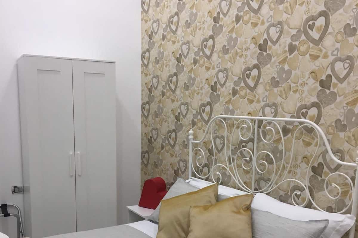 华丽客房, 1 张大床 (Capri, Ischia, Procida) | 1 多间卧室、办公桌、免费 WiFi、床单