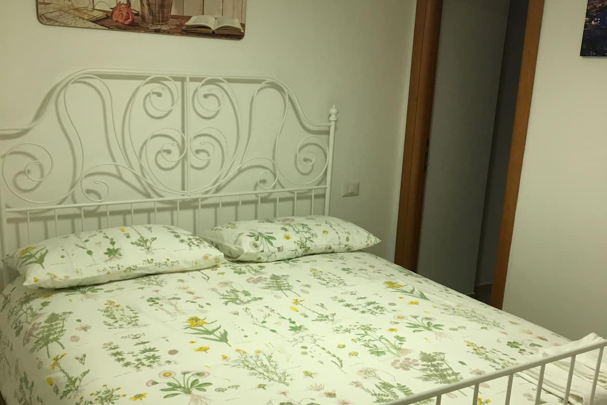 舒适双人房 (Positano) | 1 多间卧室、办公桌、免费 WiFi、床单
