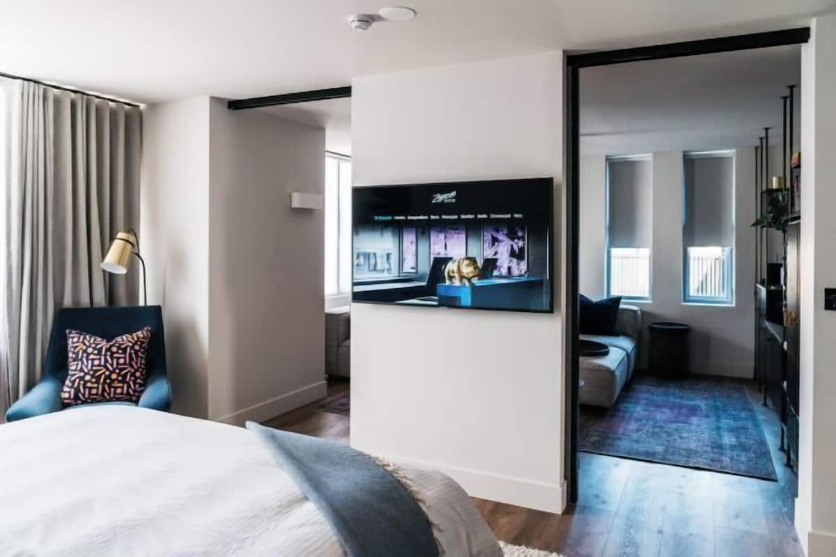 1 slaapkamer, luxe beddengoed, donzen dekbedden, Tempur Pedic-bedden