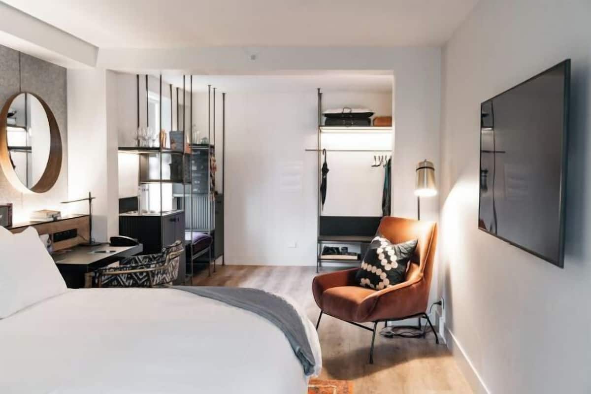 1 slaapkamer, luxe beddengoed, donzen dekbedden, Tempur Pedic-bedden