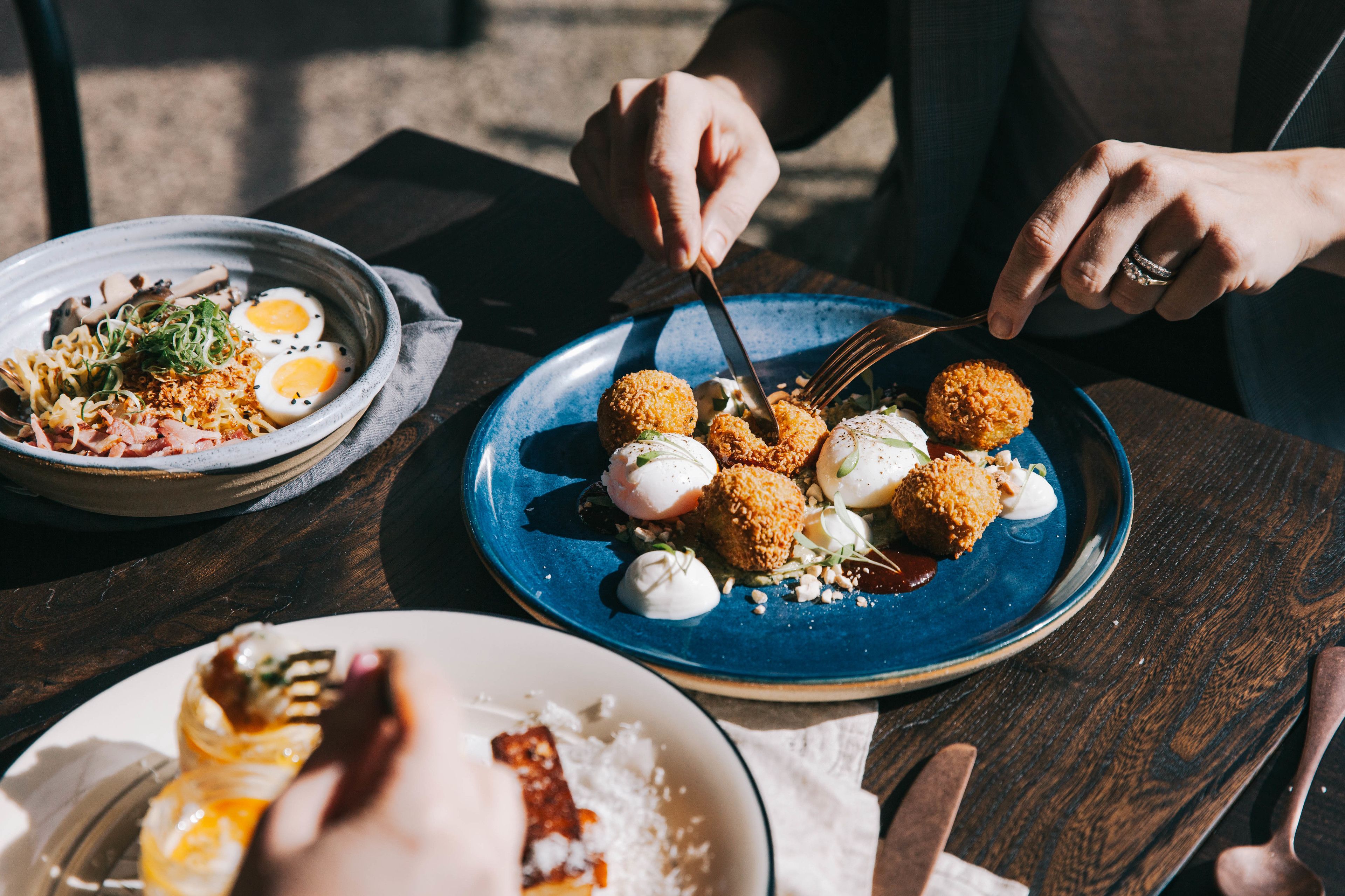 daily cooked-to-order breakfast for a fee