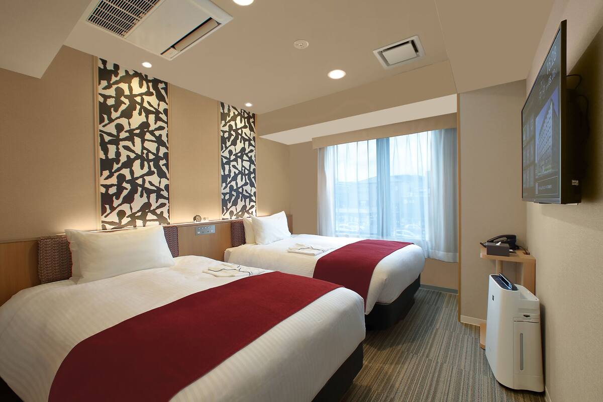 Standard Twin Room A | In-room safe, WiFi (free), bed sheets