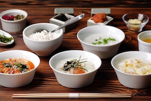 朝食ビュッフェ