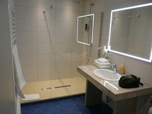 Bathroom - Hotel am Salzberg (Philippsthal)
