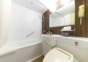 Family Room (Non-smoking) | Bathroom