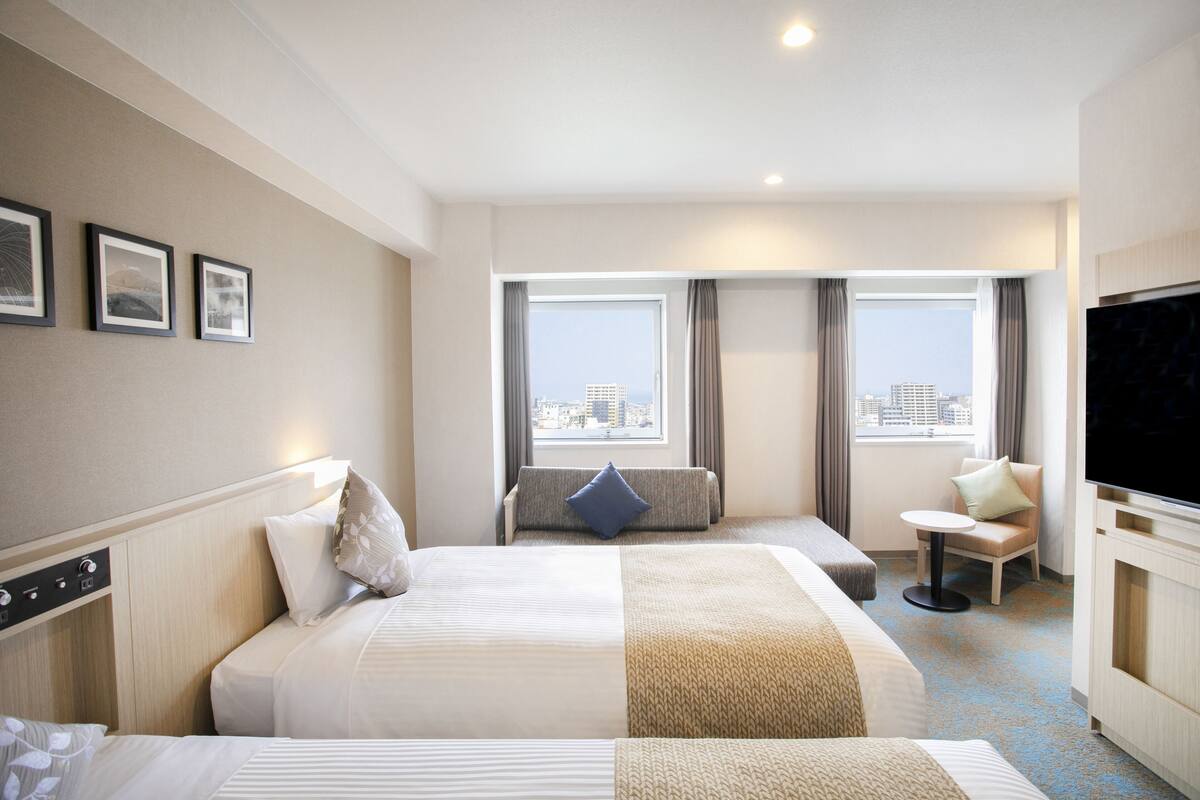 Premium bedding, desk, free WiFi, bed sheets
