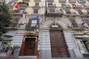 Front of property - evening/night - Garibaldi Suite (Naples)