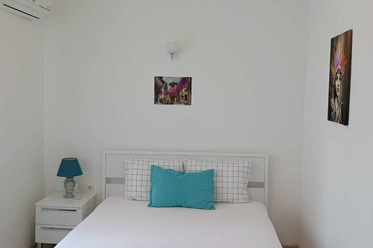 Family Suite | Egyptian cotton sheets, premium bedding, minibar, blackout drapes