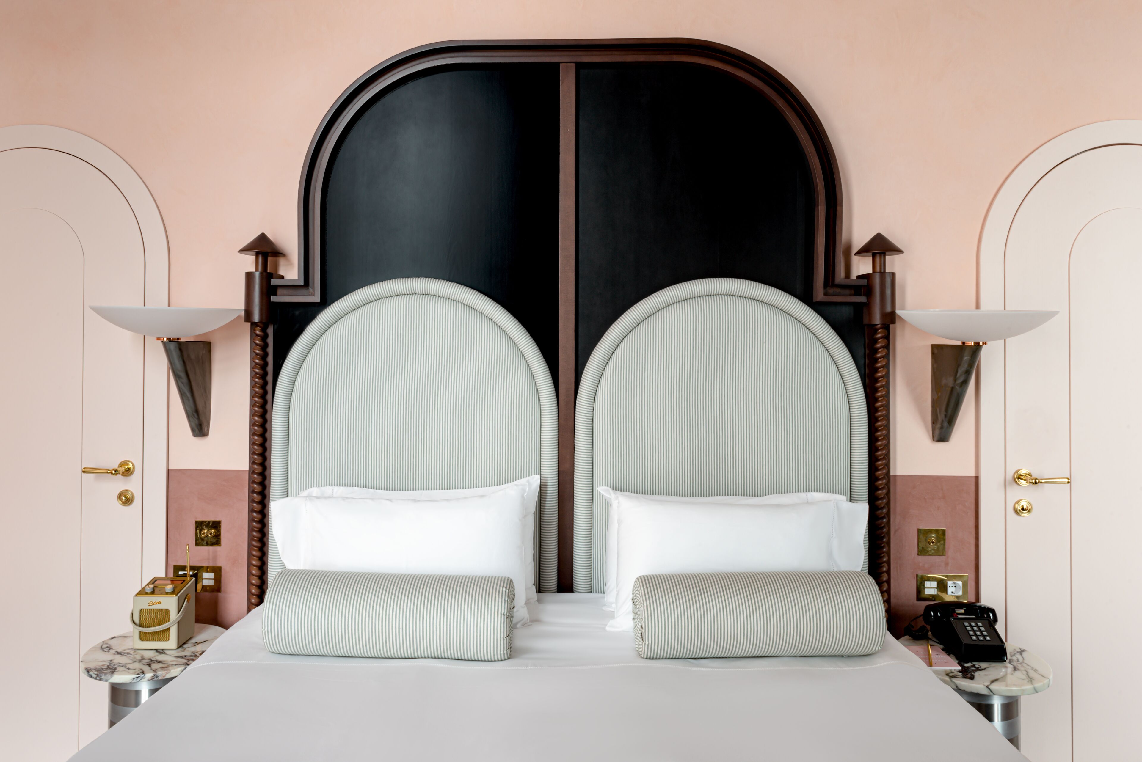 executive room, balcony (giudecca) | premium bedding, down duvets, pillow-top beds, minibar