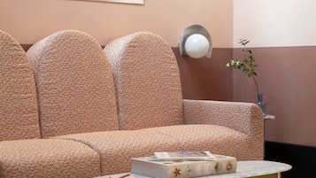 Suite (Dorsoduro) | Living area | Flat-screen TV