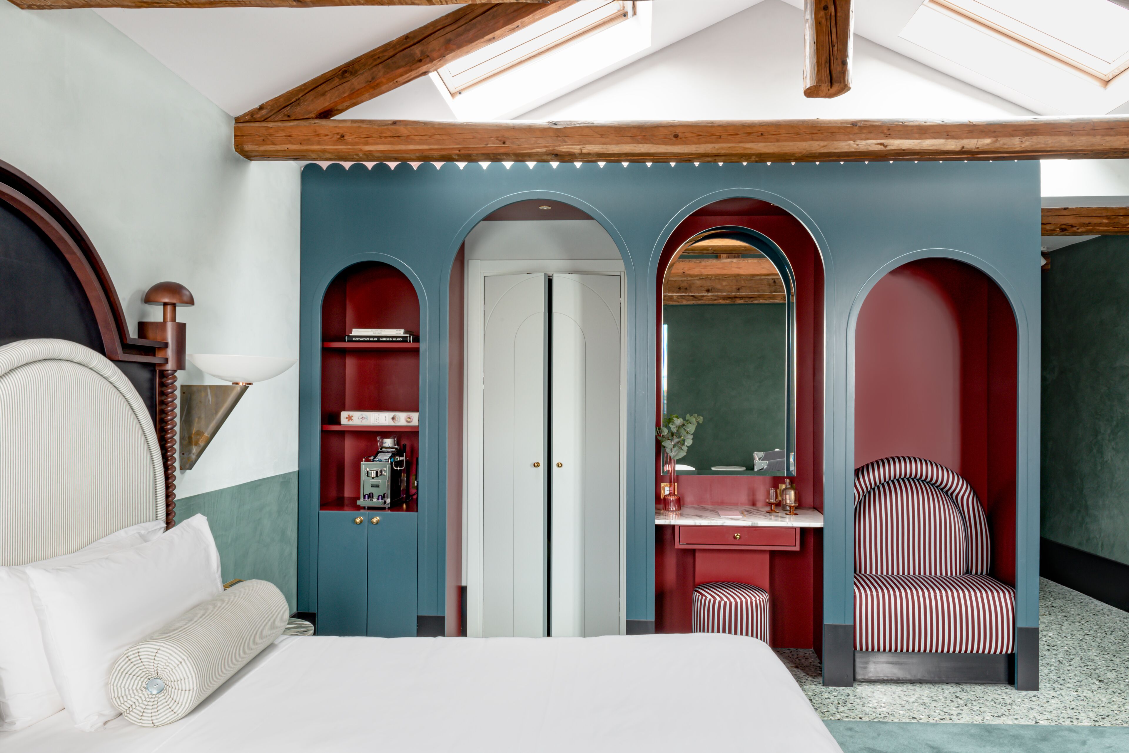 junior suite (zattere) | premium bedding, down duvets, pillow-top beds, minibar