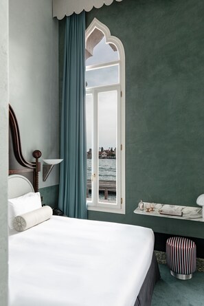 Deluxe Room, Canal View (Ognissanti) | View from room - Il Palazzo Experimental (Venice)