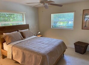 2 slaapkamers, een bureau, wifi, beddengoed