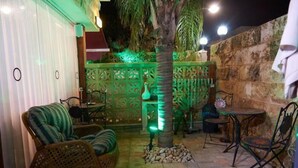 Front of property - Keren Apartments (Tel Aviv)