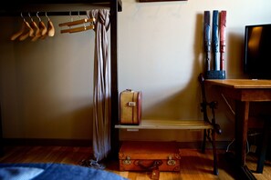 Basic Double Room | Room amenity - Bed più Art (Milan)