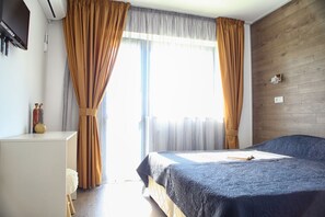 Luxury-Villa, Balkon, Poolblick | 7 Schlafzimmer, individuell dekoriert, individuell eingerichtet
