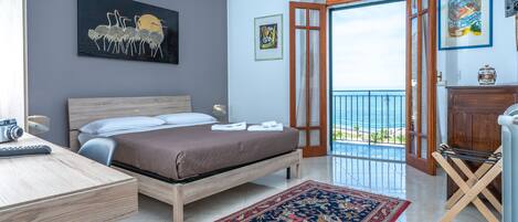 Superior Double Room, Balcony | Hypo-allergenic bedding, down comforters, memory foam beds, desk