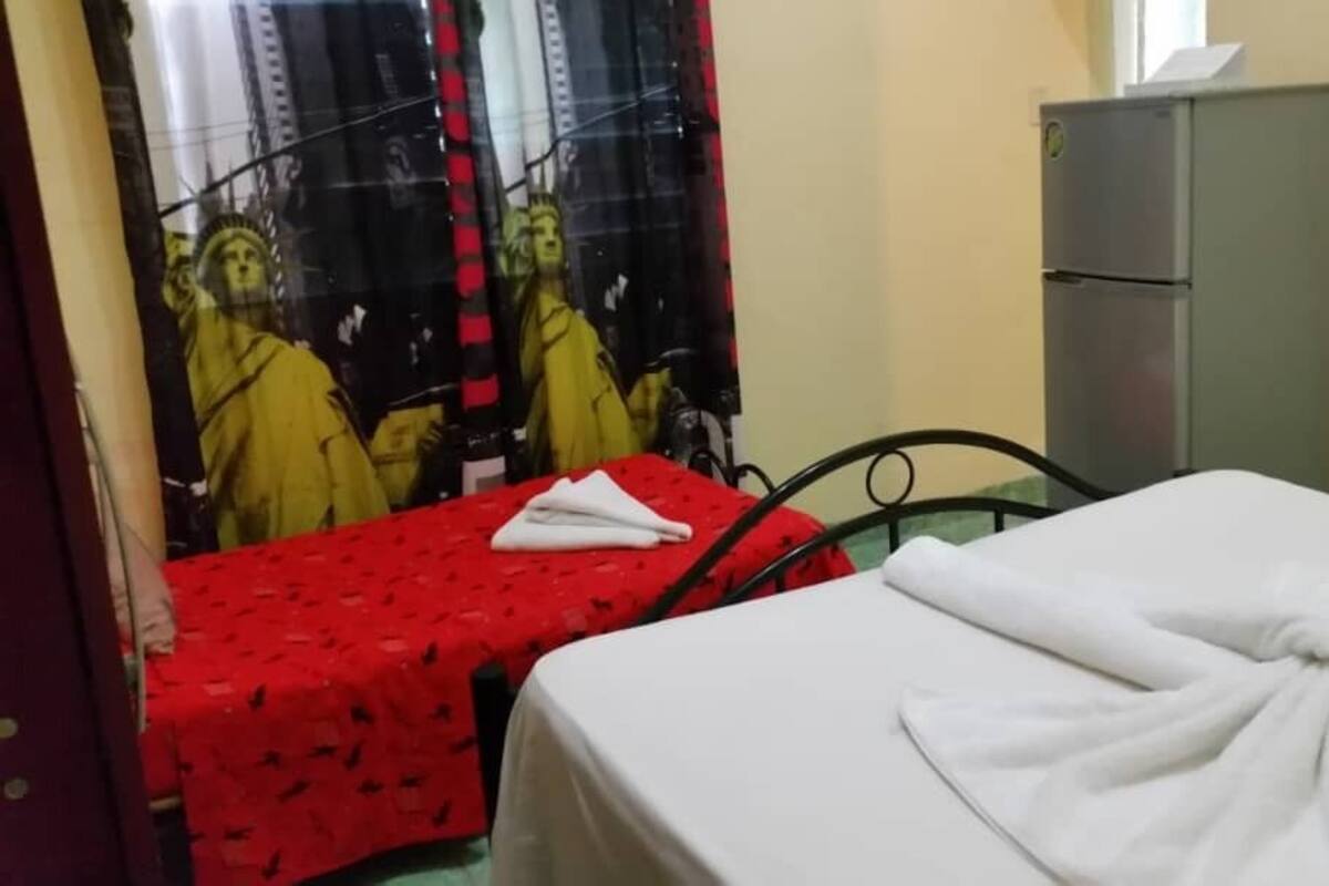 Habitación triple estándar, varias camas | Sábanas italianas Frette y ropa de cama de alta calidad