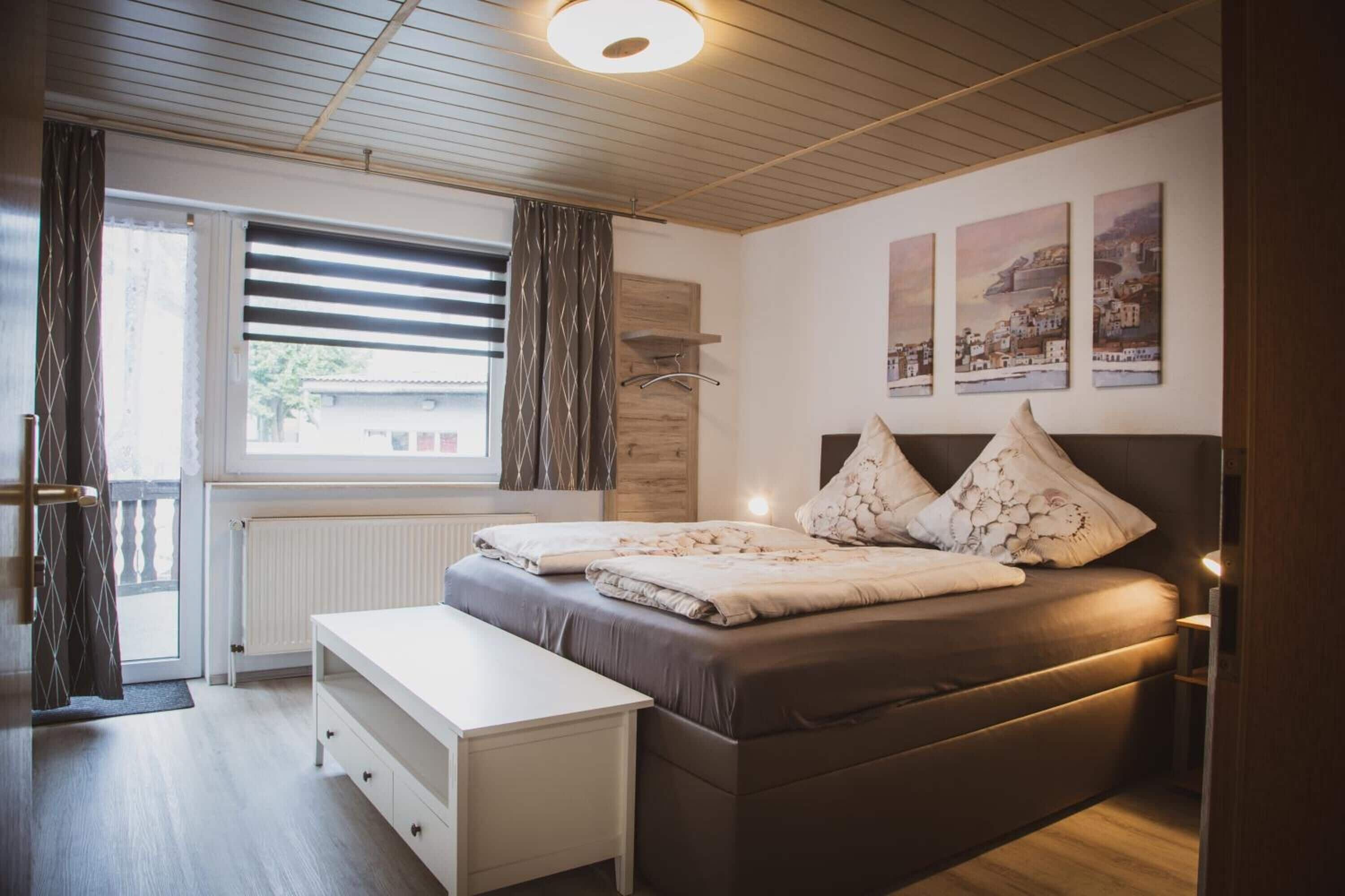 遮光窗帘、隔音、熨斗/熨板、免费 WiFi