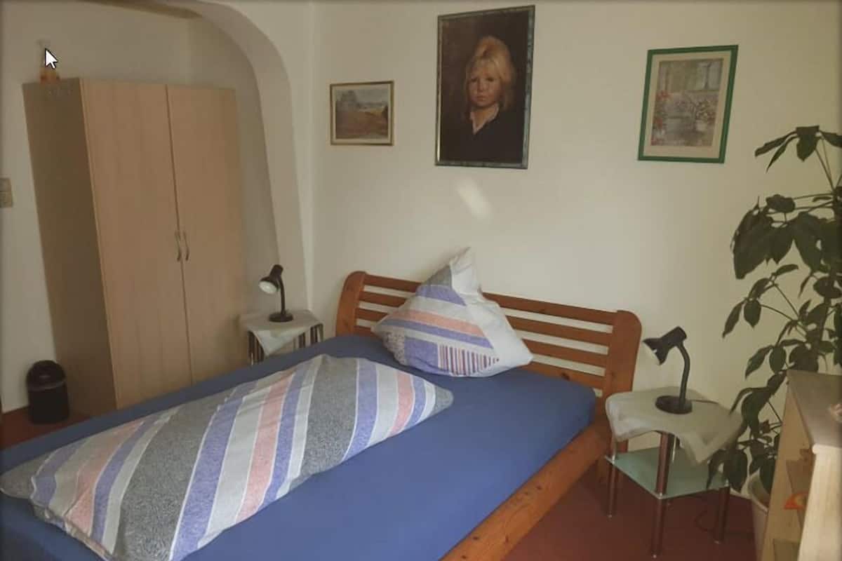 Doppia City, bagno condiviso | Tende oscuranti, insonorizzazione, ferro/asse da stiro, Wi-Fi gratuito