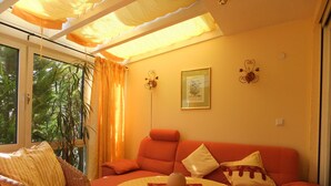 Suite (Summergarden) | Ruang tamu