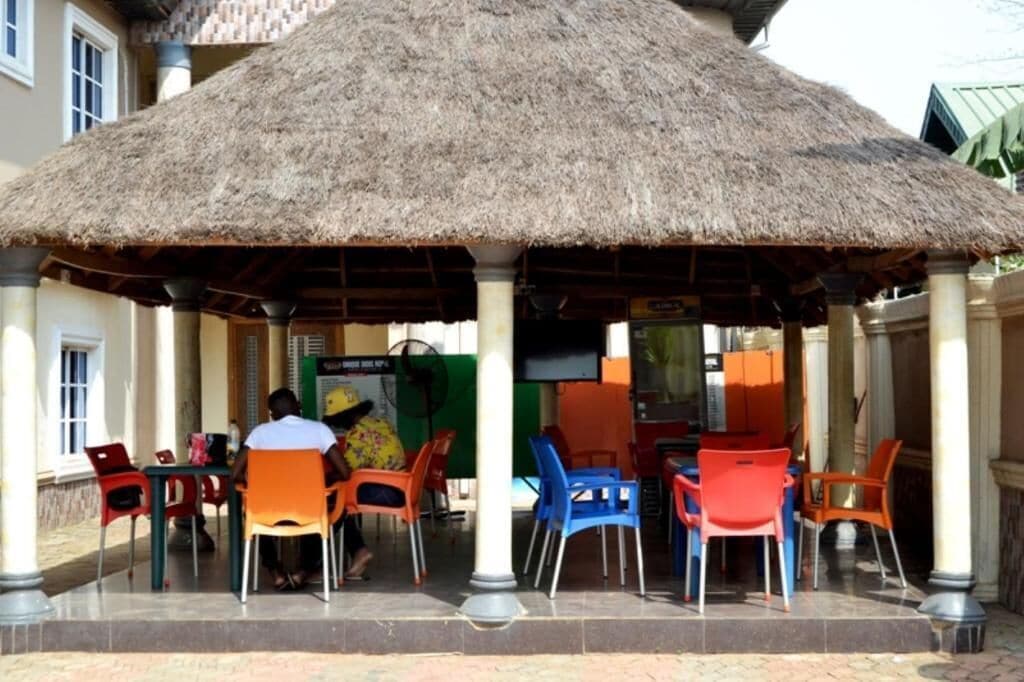 breakfast, lunch and dinner served