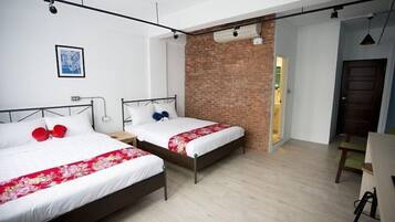 Gallery Quadruple Room, 2 Double Beds | Blackout drapes, WiFi (free), bed sheets