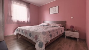 Villa, 3 Bedrooms, Private Pool | 3 bedrooms, in-room safe, desk, soundproofing - Villa Dalia (Barban)