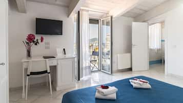 Minibar, escritorio, cunas y wifi gratis