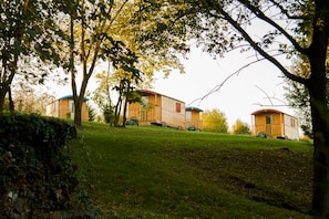Property grounds - La Fontaine de l'Ermitage (Saint-Hilaire-sur-Helpe)