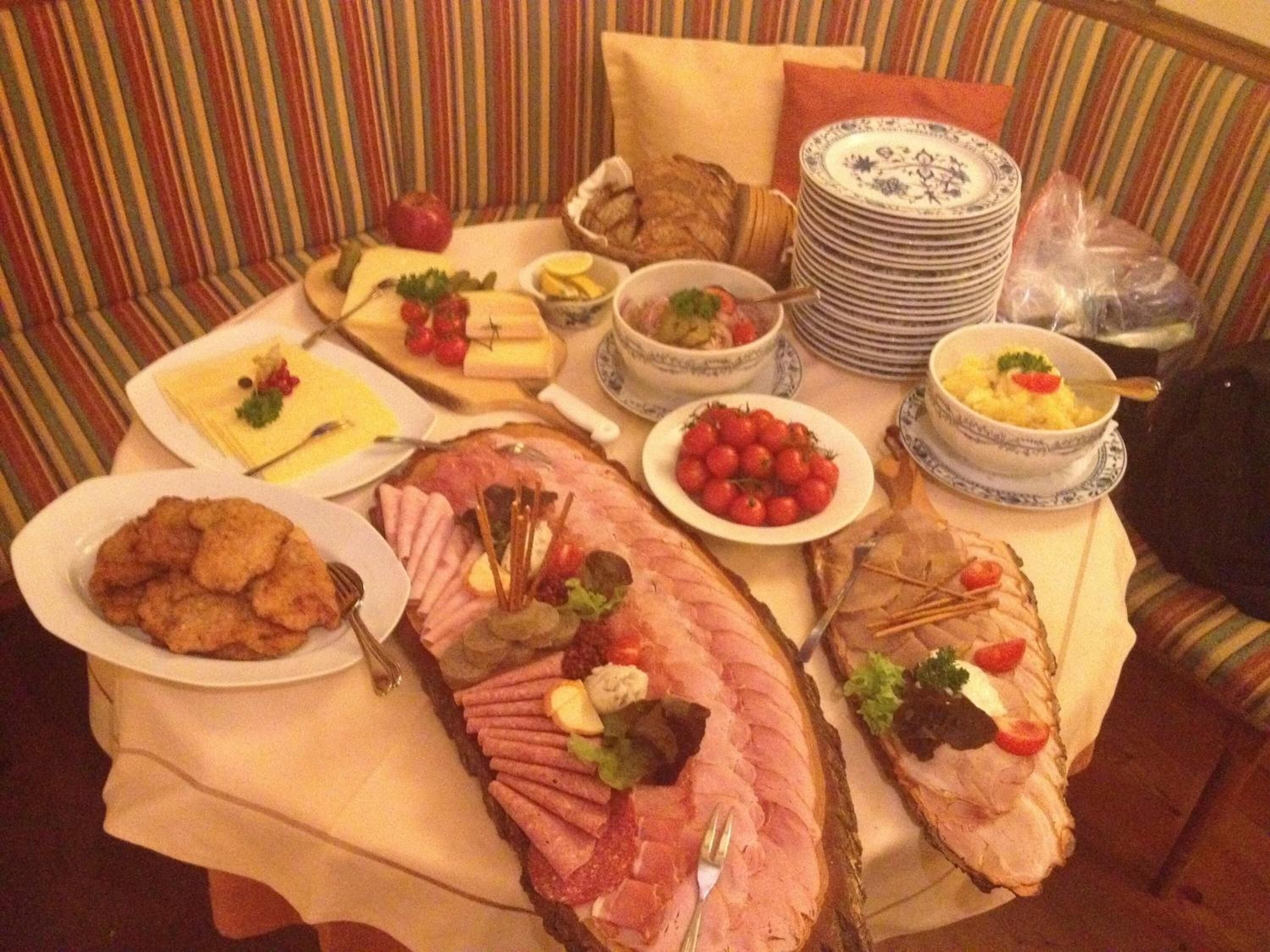 lunch and dinner served, local cuisine