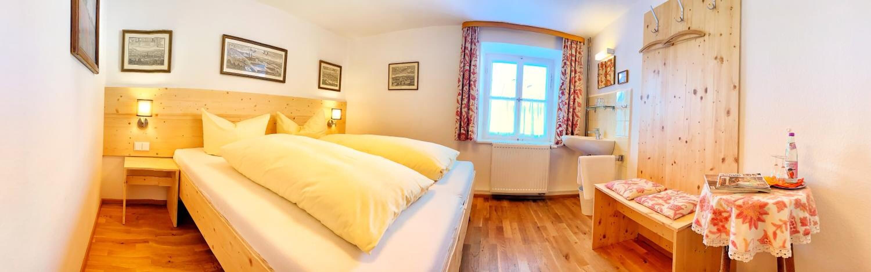 hypo-allergenic bedding, cots/infant beds, free wifi, bed sheets