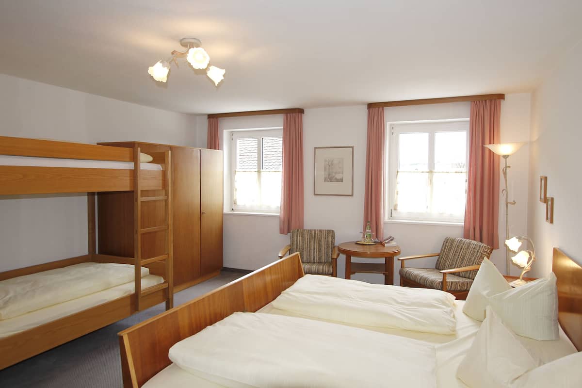 Family Room, Private Bathroom