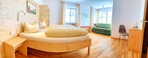 Hypo-allergenic bedding, cots/infant beds, free WiFi, bed sheets - Gasthof Graf (Steingaden)