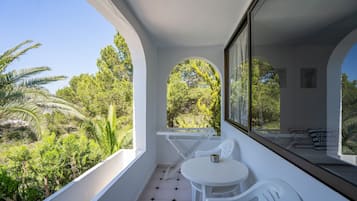 Apartamento, 1 habitación, balcón, vistas a la piscina | Terraza o patio