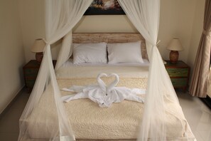 Luxury Bungalow Pool View | Minibar, in-room safe, individually decorated, desk