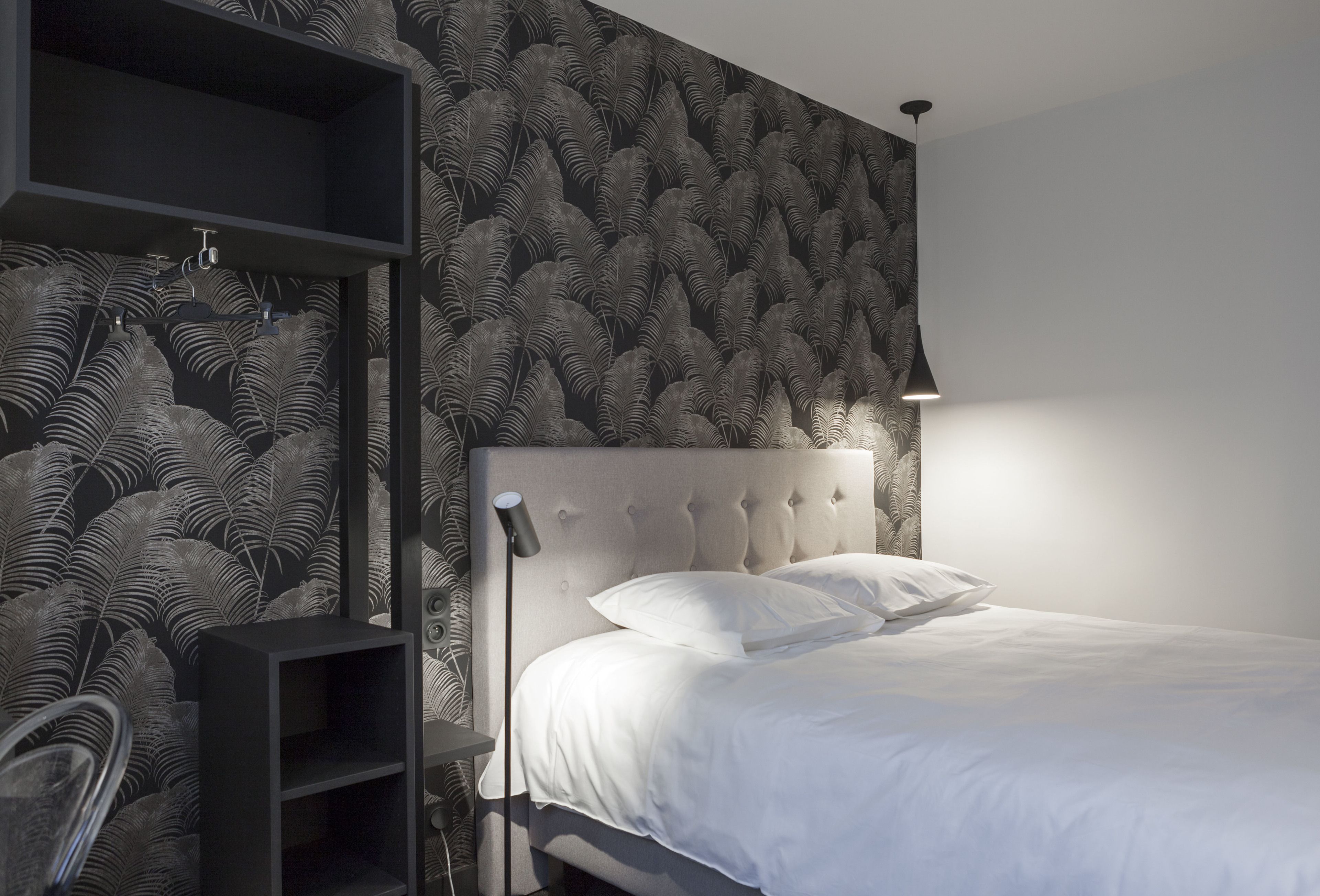 double room | desk, soundproofing, free wifi, bed sheets